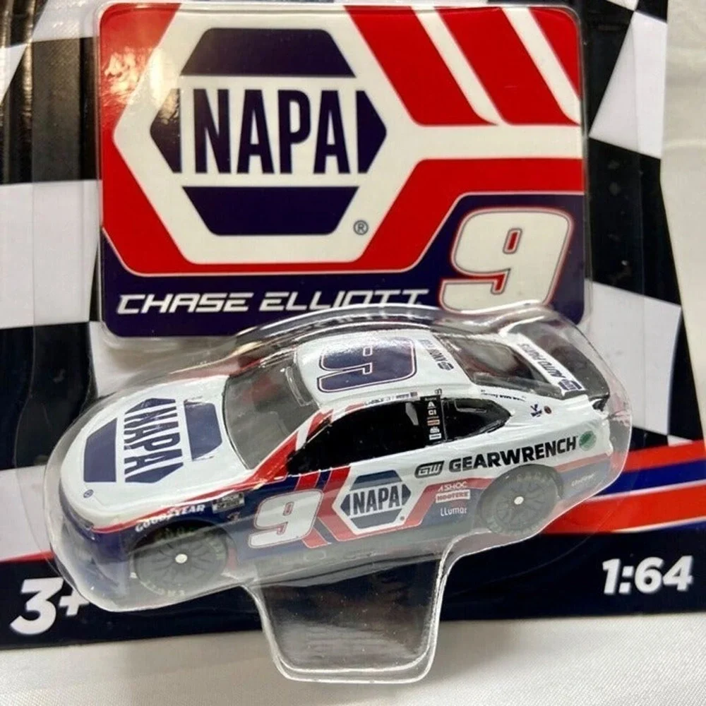 Nascar Authentics‎ Chase Elliott #9 NAPA 1:64 Chevrolet Camaro 2023 Wave 01 NIP